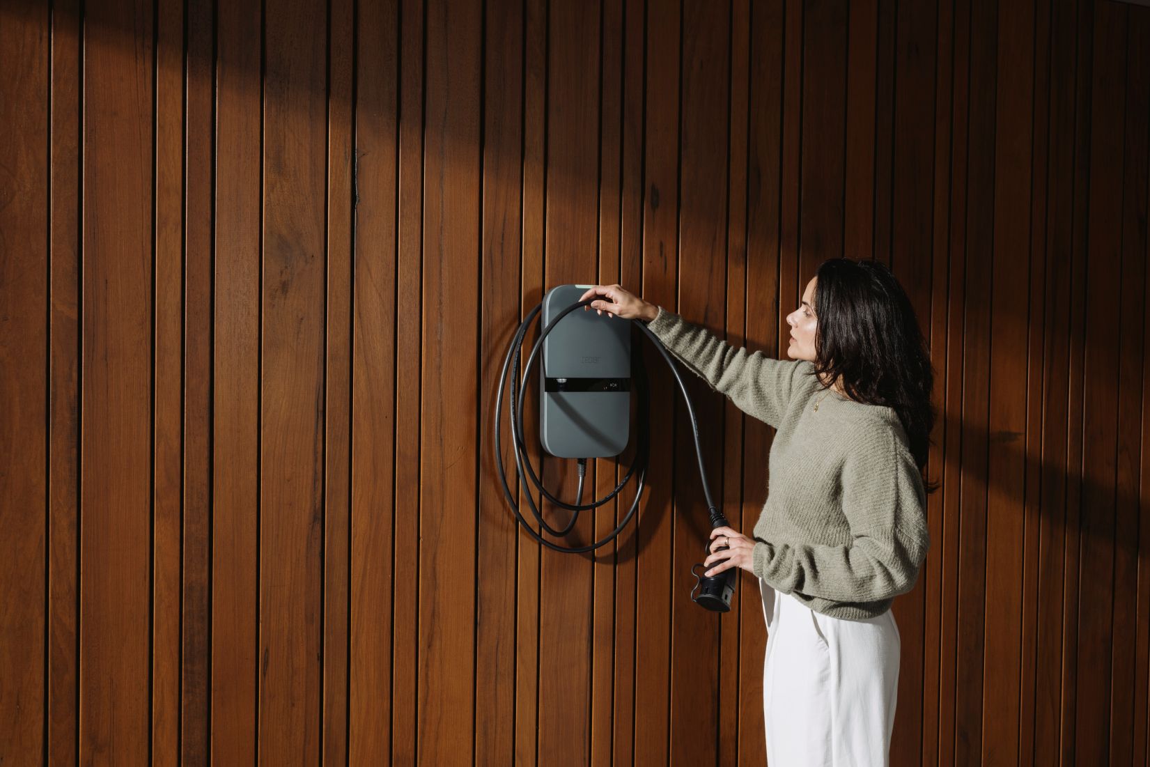 Peblar laadpaal aan woning